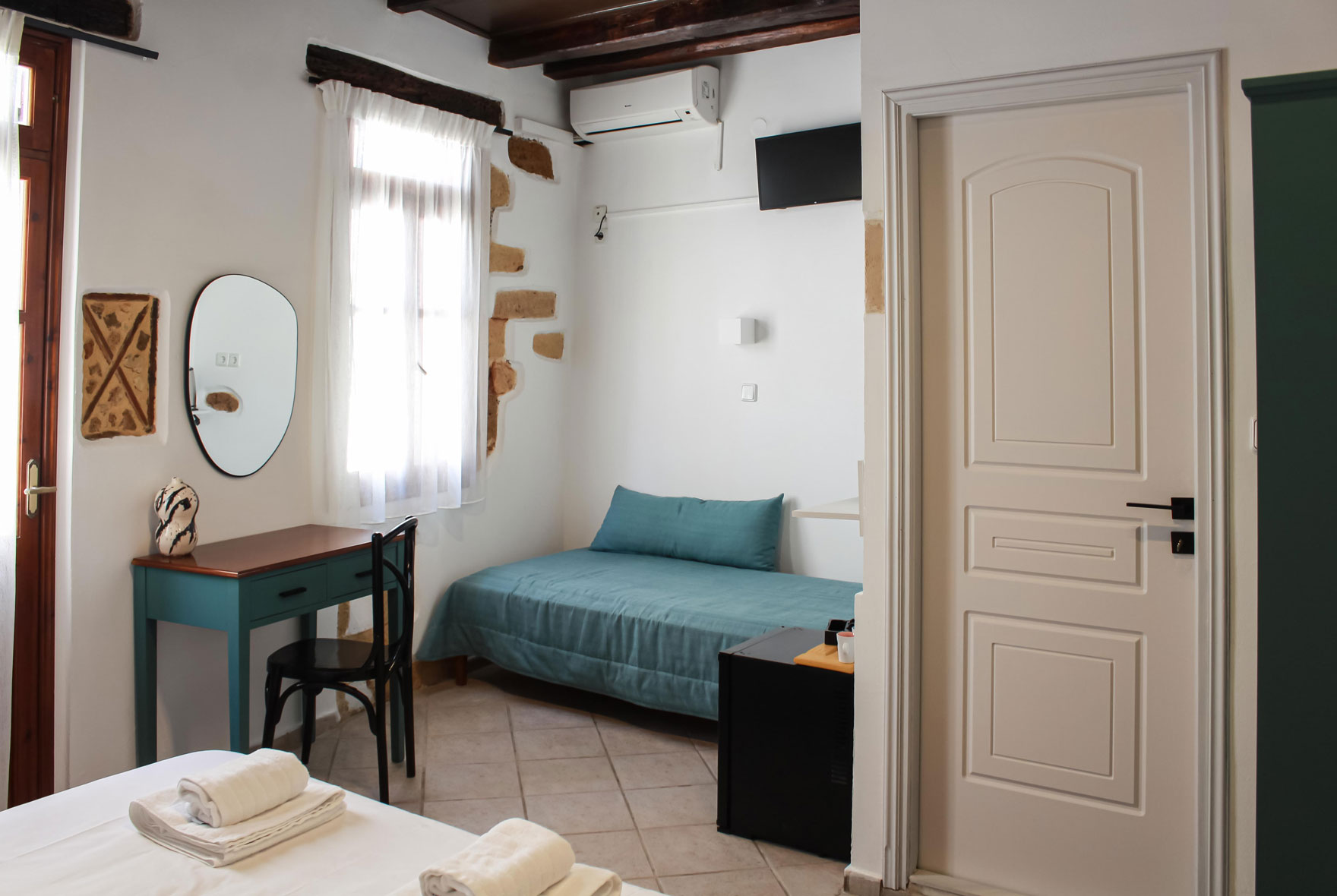 Room 4 overlooking  Veneres Street and the Venetian Wall